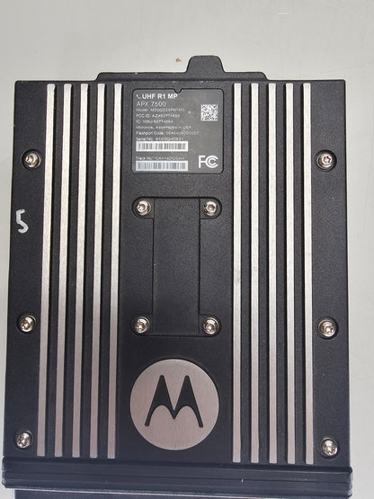 Motorola Mobile APX7500 UHF R1 380-470 Mhz 2000ch 40W