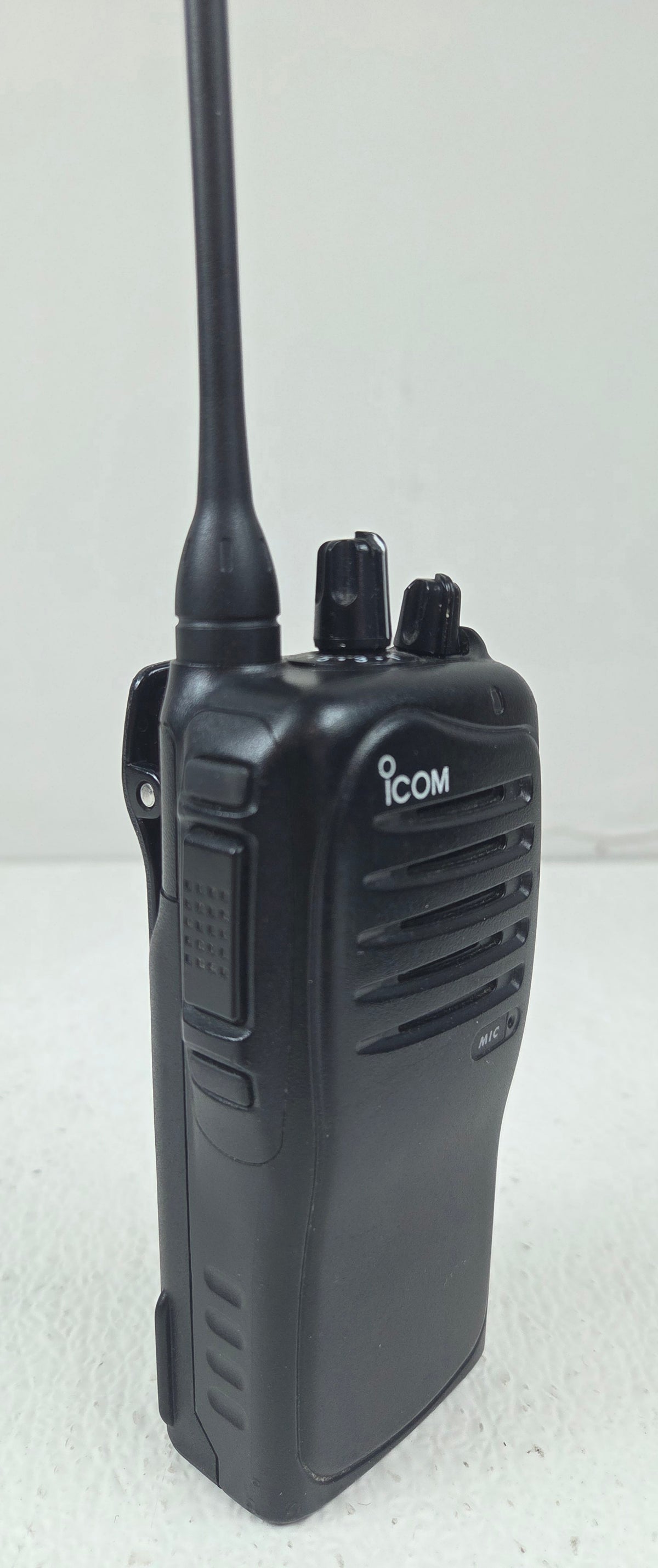 Icom Portable IC-F4011 UHF 400-470 Mhz 16ch 4W