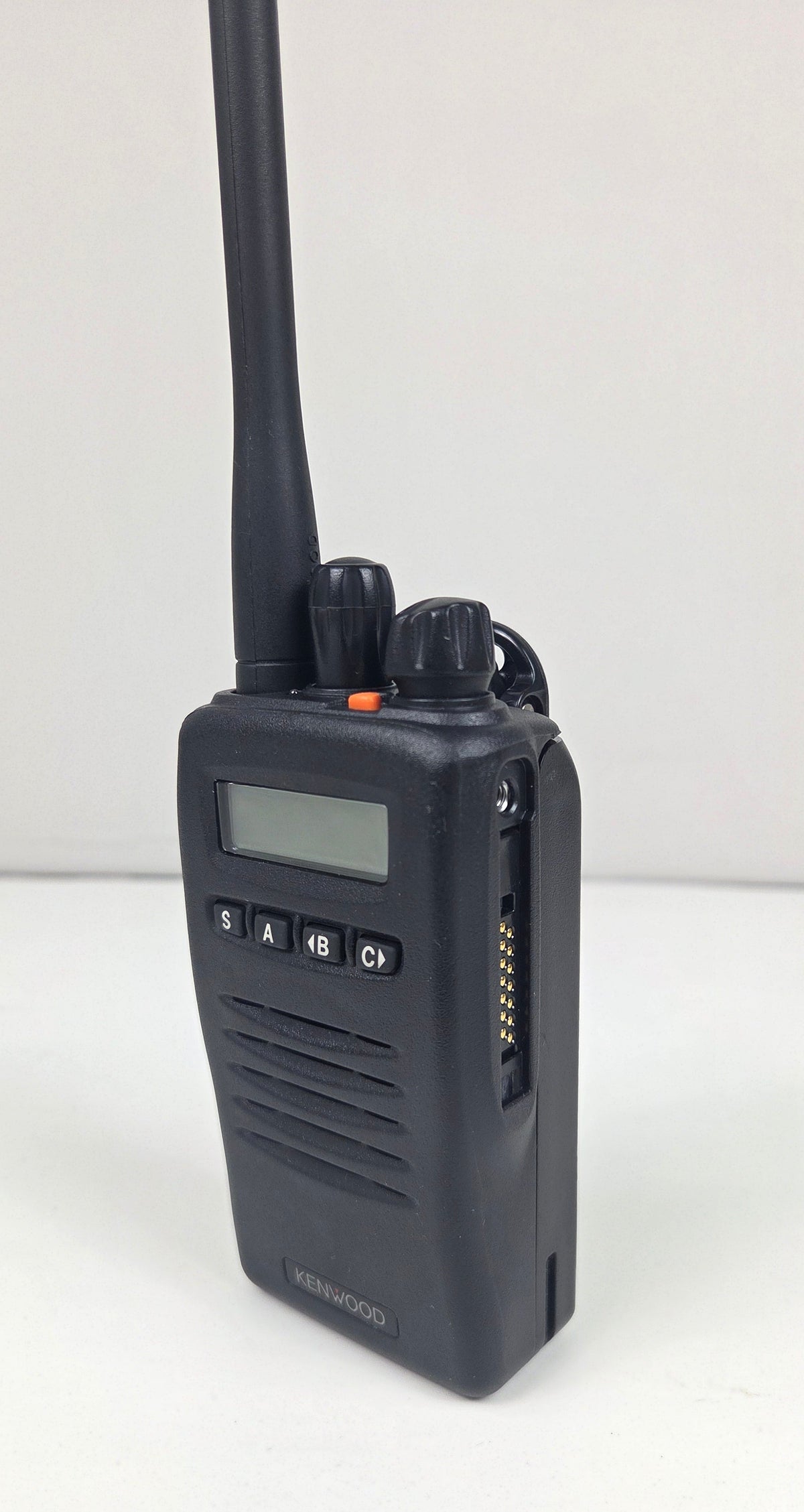 Kenwood Portable TK-2140 VHF 136-174 Mhz 250ch 5W