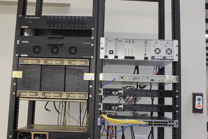 Motorola STR3000 700MHz Trunking System (P25)