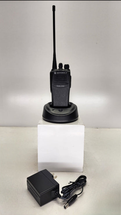 Motorola CP200 UHF 438-470 MHz 4 Channel 4 Watt (Complete Kit)